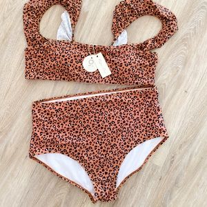 Rylee + Cru Cheetah print swim top & bottom